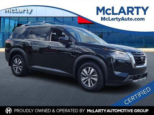 2024 Nissan Pathfinder SL