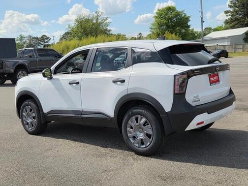 Fresh Powder 2026 Nissan Kicks S