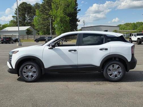Fresh Powder 2026 Nissan Kicks S