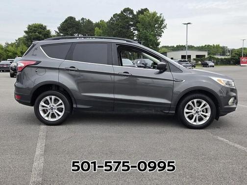 Magnetic 2018 Ford Escape SE
