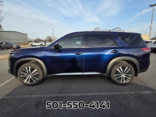 2023 Nissan Pathfinder Platinum