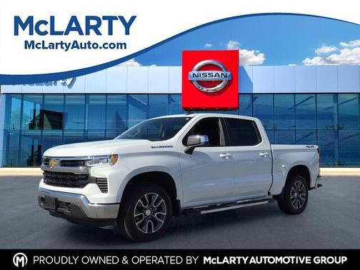 Summit White 2022 Chevrolet Silverado 1500 LT