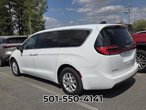 2024 Chrysler Pacifica Touring-L
