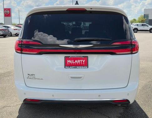 2024 Chrysler Pacifica Touring-L