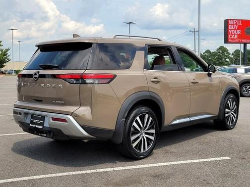 2024 Nissan Pathfinder Platinum