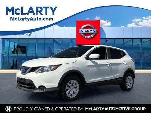 Glacier White 2018 Nissan Rogue Sport S