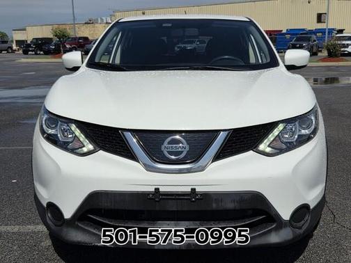 Glacier White 2018 Nissan Rogue Sport S