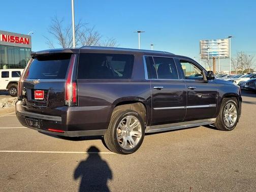 2016 Cadillac Escalade ESV Luxury