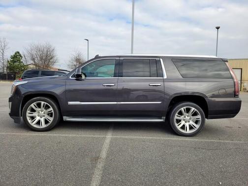 2016 Cadillac Escalade ESV Luxury