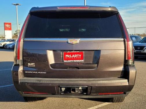 2016 Cadillac Escalade ESV Luxury