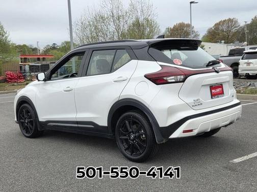 2022 Nissan Kicks SR