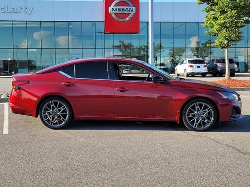 2024 Nissan Altima 2.0 SR