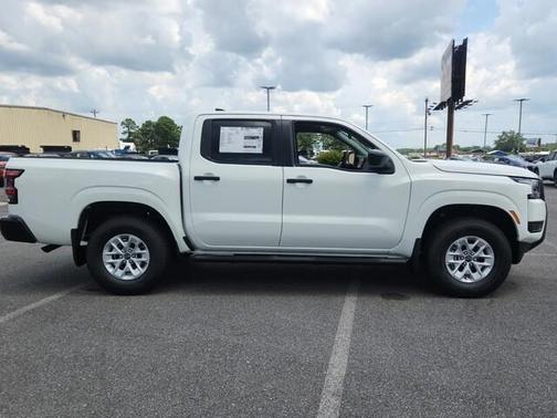 2025 Nissan Frontier S