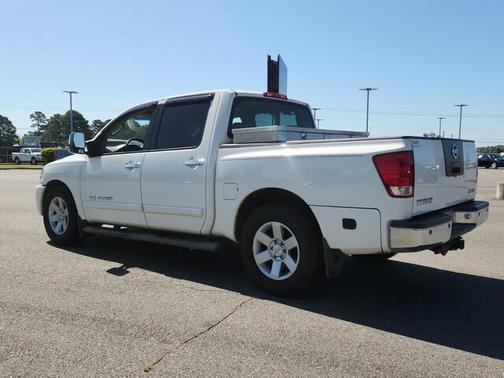 2005 Nissan Titan LE Crew Cab
