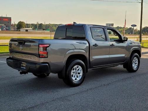 2025 Nissan Frontier S