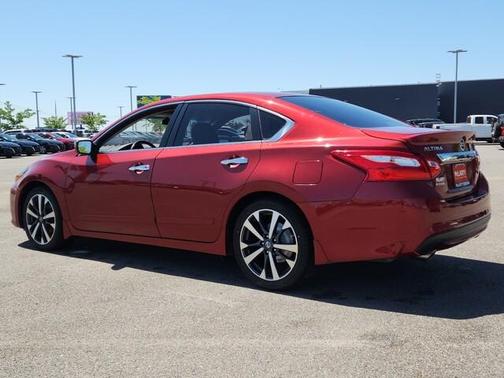 2016 Nissan Altima 2.5 SR