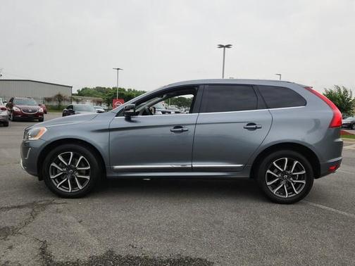 2017 Volvo XC60 T6 Dynamic