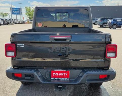 Black Clearcoat 2021 Jeep Gladiator Sport