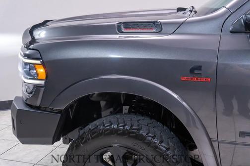 2022 RAM 2500 Laramie Crew Cab 4x4 6'4' Box