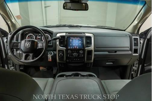 2018 RAM 3500 SLT Crew Cab 4x4 8' Box