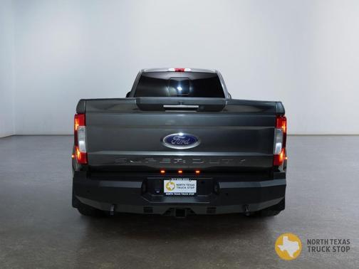 2017 Ford F-450 Lariat