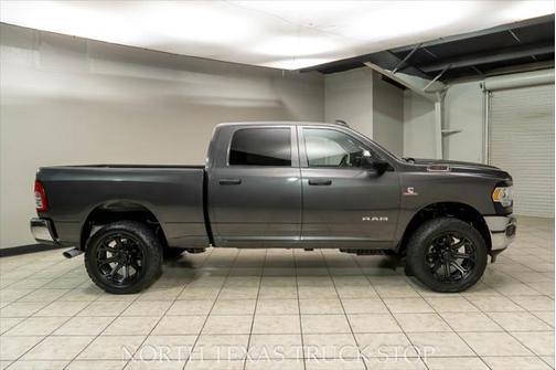 2022 RAM 2500 Tradesman Crew Cab 4x4 6'4' Box