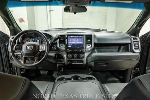 2022 RAM 2500 Tradesman Crew Cab 4x4 6'4' Box