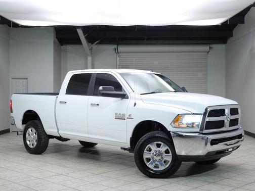 2017 RAM 2500 SLT Crew Cab 4x4 6'4' Box