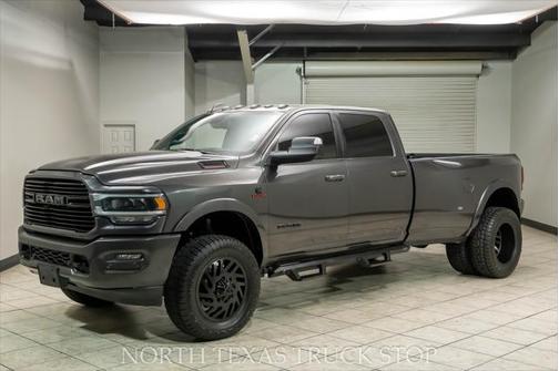 2020 RAM 3500 Laramie Crew Cab 4x4 8' Box