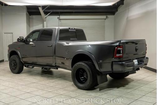 2020 RAM 3500 Laramie Crew Cab 4x4 8' Box