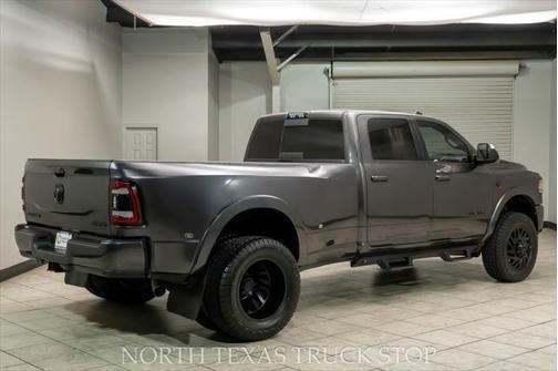 2020 RAM 3500 Laramie Crew Cab 4x4 8' Box