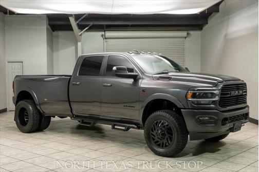 2020 RAM 3500 Laramie Crew Cab 4x4 8' Box