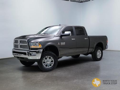 2017 RAM 2500 Laramie Crew Cab 4x4 6'4' Box