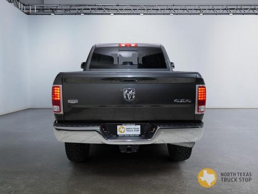 2017 RAM 2500 Laramie Crew Cab 4x4 6'4' Box