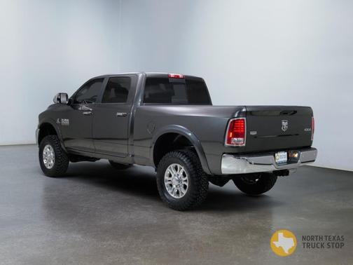 2017 RAM 2500 Laramie Crew Cab 4x4 6'4' Box