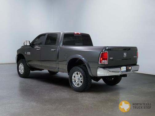 2017 RAM 2500 Laramie Crew Cab 4x4 6'4' Box