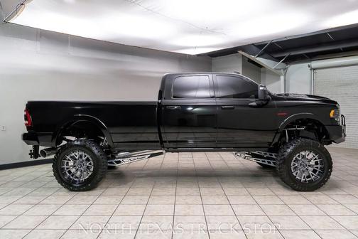2023 RAM 3500 Limited
