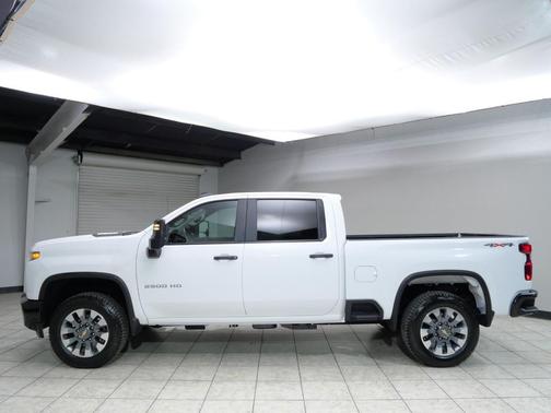 2023 Chevrolet Silverado 2500 Custom