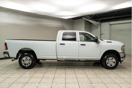 2024 RAM 2500 Tradesman Crew Cab 4x4 8' Box