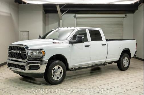 2024 RAM 2500 Tradesman Crew Cab 4x4 8' Box