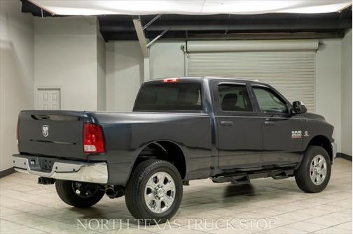 2017 RAM 2500 Tradesman Crew Cab 4x4 6'4' Box