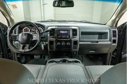 2017 RAM 2500 Tradesman Crew Cab 4x4 6'4' Box