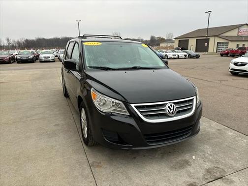 2014 Volkswagen Routan SE