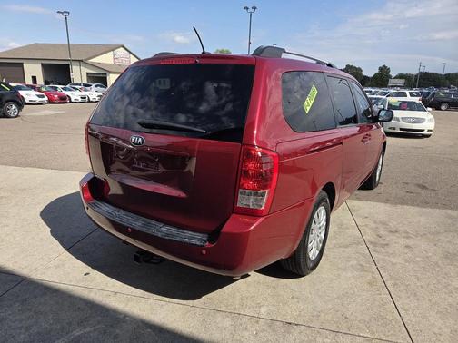 2014 Kia Sedona LX