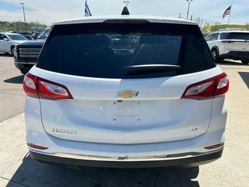White 2018 Chevrolet Equinox LT