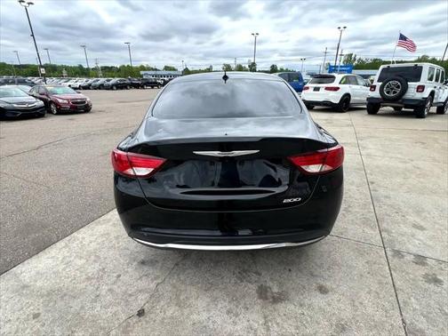 2016 Chrysler 200 Limited
