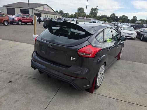 2017 Ford Focus ST 