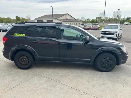 Brilliant Black Crystal Pearlcoat 2009 Dodge Journey SE