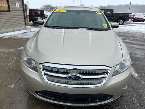 2011 Ford Taurus SEL