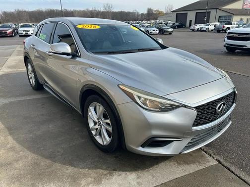 2018 INFINITI QX30 Luxury